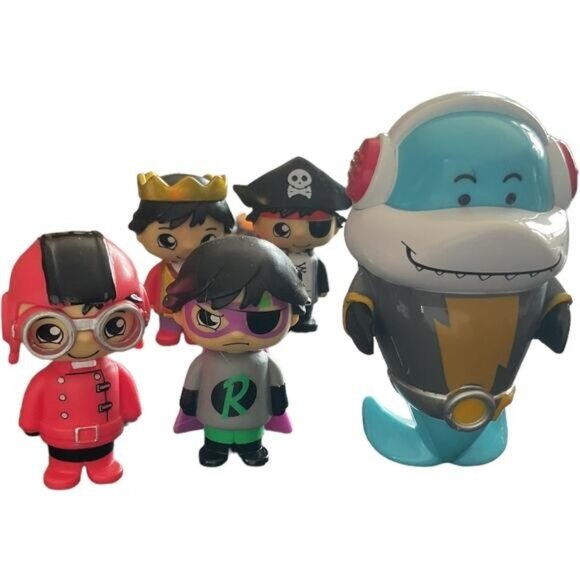 Ryans World 10 Piece Action Figure Set Featuring Pirate Ninja Robot & Shark - Picture 3 of 9